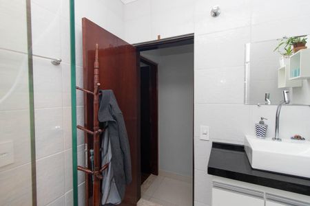 Casa à venda com 273m², 3 quartos e 5 vagasBanheiro 2