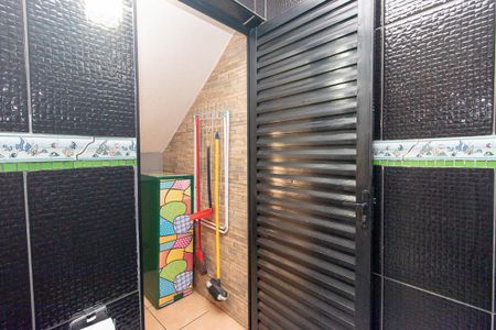 Casa à venda com 273m², 3 quartos e 5 vagasBanheiro do Salão de festas