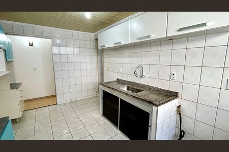Cozinha de apartamento à venda com 2 quartos, 63m² em Parque Cecap, Guarulhos