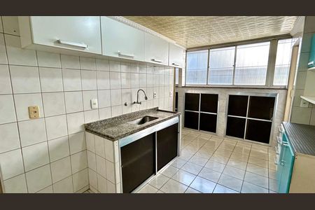Cozinha de apartamento à venda com 2 quartos, 63m² em Parque Cecap, Guarulhos