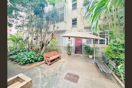 Apartamento para alugar com 110m², 2 quartos e sem vaga