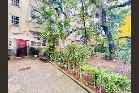 Apartamento para alugar com 110m², 2 quartos e sem vaga
