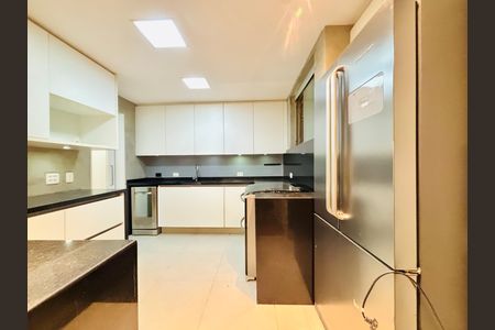 Apartamento para alugar com 110m², 2 quartos e sem vaga