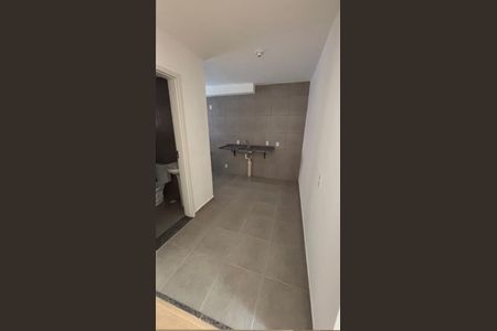 Cozinha de apartamento para alugar com 2 quartos, 47m² em Jardim Sao Luiz, Embu das Artes