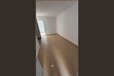 Sala de apartamento para alugar com 2 quartos, 47m² em Jardim Sao Luiz, Embu das Artes