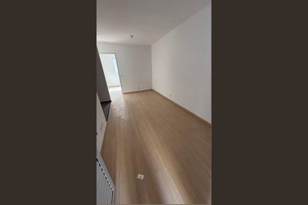 Sala de apartamento para alugar com 2 quartos, 47m² em Jardim Sao Luiz, Embu das Artes