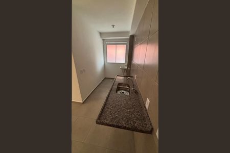 Cozinha de apartamento para alugar com 2 quartos, 47m² em Jardim Sao Luiz, Embu das Artes