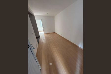 Sala de apartamento para alugar com 2 quartos, 47m² em Jardim Sao Luiz, Embu das Artes
