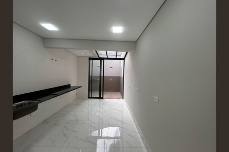Cozinha  de casa à venda com 3 quartos, 100m² em Vila Campo Grande, São Paulo