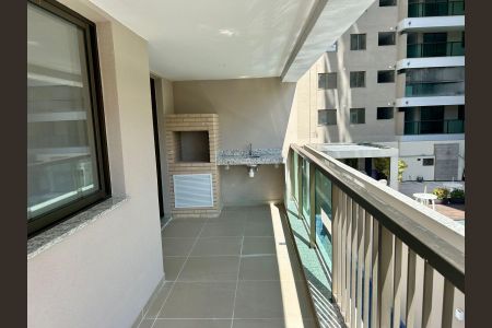 Apartamento à venda com 89m², 2 quartos e 1 vaga Apartamento à venda com 89m², 2 quartos e 1 vagaVaranda