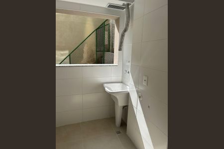 Apartamento à venda com 89m², 2 quartos e 1 vaga Apartamento à venda com 89m², 2 quartos e 1 vagaBanheiro 2