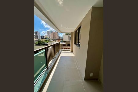Apartamento à venda com 89m², 2 quartos e 1 vaga Apartamento à venda com 89m², 2 quartos e 1 vagaVaranda