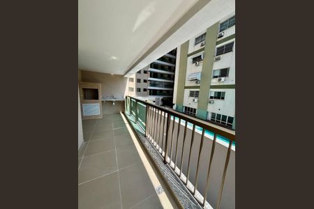 Apartamento à venda com 89m², 2 quartos e 1 vaga Apartamento à venda com 89m², 2 quartos e 1 vagaVaranda