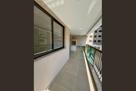 Apartamento à venda com 89m², 2 quartos e 1 vaga Apartamento à venda com 89m², 2 quartos e 1 vagaVaranda