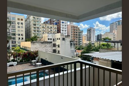 Apartamento à venda com 89m², 2 quartos e 1 vaga Apartamento à venda com 89m², 2 quartos e 1 vagaVaranda