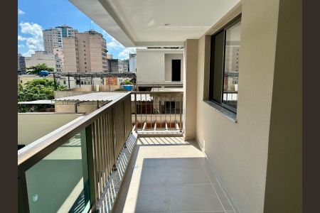 Apartamento à venda com 89m², 2 quartos e 1 vaga Apartamento à venda com 89m², 2 quartos e 1 vagaVaranda
