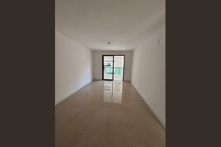 Apartamento à venda com 89m², 2 quartos e 1 vaga Apartamento à venda com 89m², 2 quartos e 1 vagaSala
