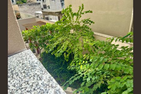 Apartamento à venda com 89m², 2 quartos e 1 vaga Apartamento à venda com 89m², 2 quartos e 1 vagaVista