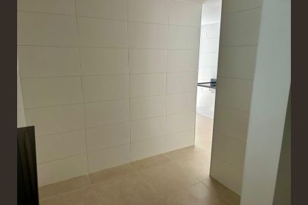 Apartamento à venda com 89m², 2 quartos e 1 vaga Apartamento à venda com 89m², 2 quartos e 1 vagaBanheiro 1