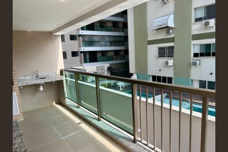 Apartamento à venda com 89m², 2 quartos e 1 vaga Apartamento à venda com 89m², 2 quartos e 1 vagaVaranda