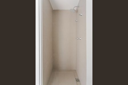 Banheiro de kitnet/studio à venda com 1 quarto, 23m² em Cerqueira César, São Paulo