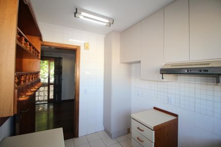 Apartamento para alugar com 120m², 3 quartos e 2 vagasCozinha
