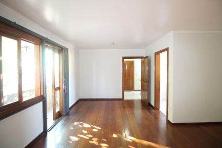Sala de apartamento para alugar com 3 quartos, 120m² em Petrópolis, Porto Alegre