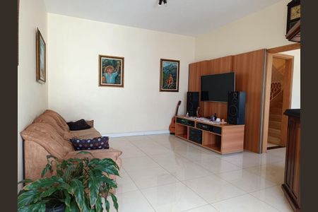Casa à venda com 4 quartos, 241m² em Vila Pauliceia, São Paulo