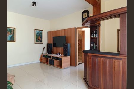 Casa à venda com 4 quartos, 241m² em Vila Pauliceia, São Paulo