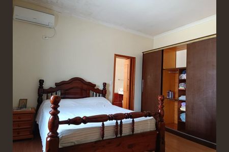 Casa à venda com 4 quartos, 241m² em Vila Pauliceia, São Paulo
