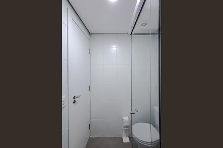 Banheiro de kitnet/studio para alugar com 1 quarto, 28m² em Vila Mariana, São Paulo