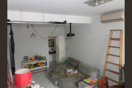 Casa à venda com 2 quartos, 120m² em Vila Alexandria, São Paulo