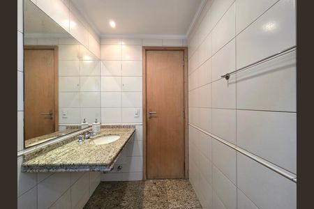 Apartamento para alugar com 45m², 1 quarto e 1 vaga Apartamento para alugar com 45m², 1 quarto e 1 vagaBanheiro