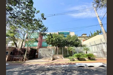 Apartamento à venda com 87m², 2 quartos e 2 vagas Apartamento à venda com 87m², 2 quartos e 2 vagasFachada