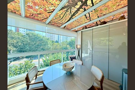 Apartamento à venda com 87m², 2 quartos e 2 vagas Apartamento à venda com 87m², 2 quartos e 2 vagasVaranda