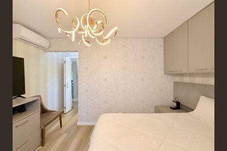 Suíte de apartamento à venda com 2 quartos, 87m² em Santo Amaro, São Paulo