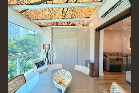 Apartamento à venda com 87m², 2 quartos e 2 vagas Apartamento à venda com 87m², 2 quartos e 2 vagasVaranda