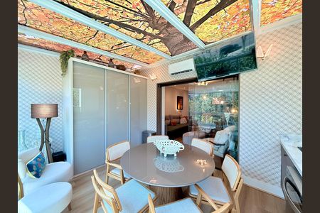 Apartamento à venda com 87m², 2 quartos e 2 vagas Apartamento à venda com 87m², 2 quartos e 2 vagasVaranda