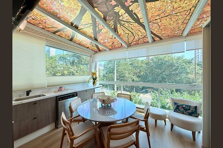 Apartamento à venda com 87m², 2 quartos e 2 vagas Apartamento à venda com 87m², 2 quartos e 2 vagasVaranda