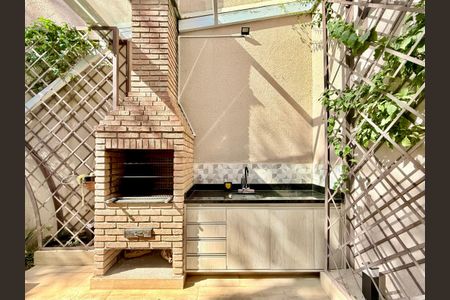 Apartamento à venda com 87m², 2 quartos e 2 vagas Apartamento à venda com 87m², 2 quartos e 2 vagasChurrasqueira