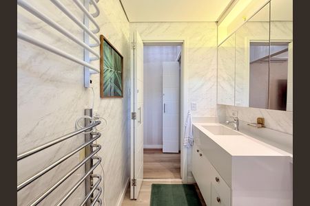 Apartamento à venda com 87m², 2 quartos e 2 vagas Apartamento à venda com 87m², 2 quartos e 2 vagasBanheiro Suíte