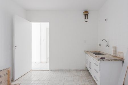 Cozinha de apartamento para alugar com 2 quartos, 100m² em Pinheiros, São Paulo