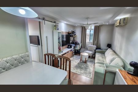 Sala de apartamento à venda com 2 quartos, 48m² em Coelho Neto, Rio de Janeiro