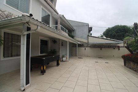 Quintal de casa à venda com 3 quartos, 424m² em Anil, Rio de Janeiro