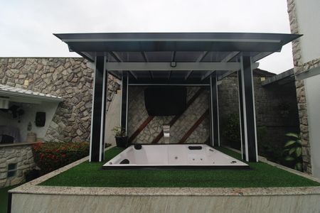 Casa à venda com 424m², 3 quartos e 5 vagasHidro