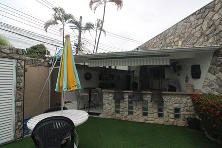 Casa à venda com 424m², 3 quartos e 5 vagasChurrasqueira