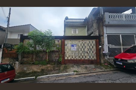 Casa para alugar com 54m², 3 quartos e 2 vagasFachada
