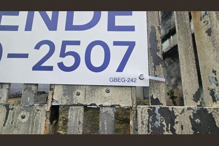 Casa para alugar com 54m², 3 quartos e 2 vagasFachada - plaquinha