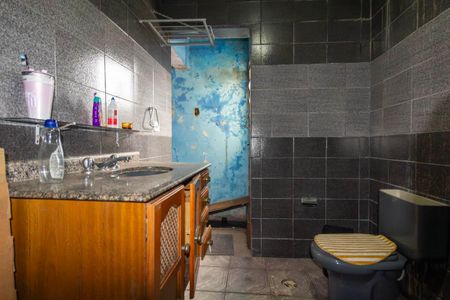 Casa para alugar com 54m², 3 quartos e 2 vagasBanheiro 1