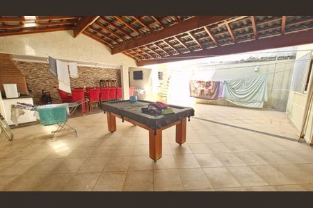 Casa à venda com 4 quartos, 450m² em Vila Augusta, Guarulhos